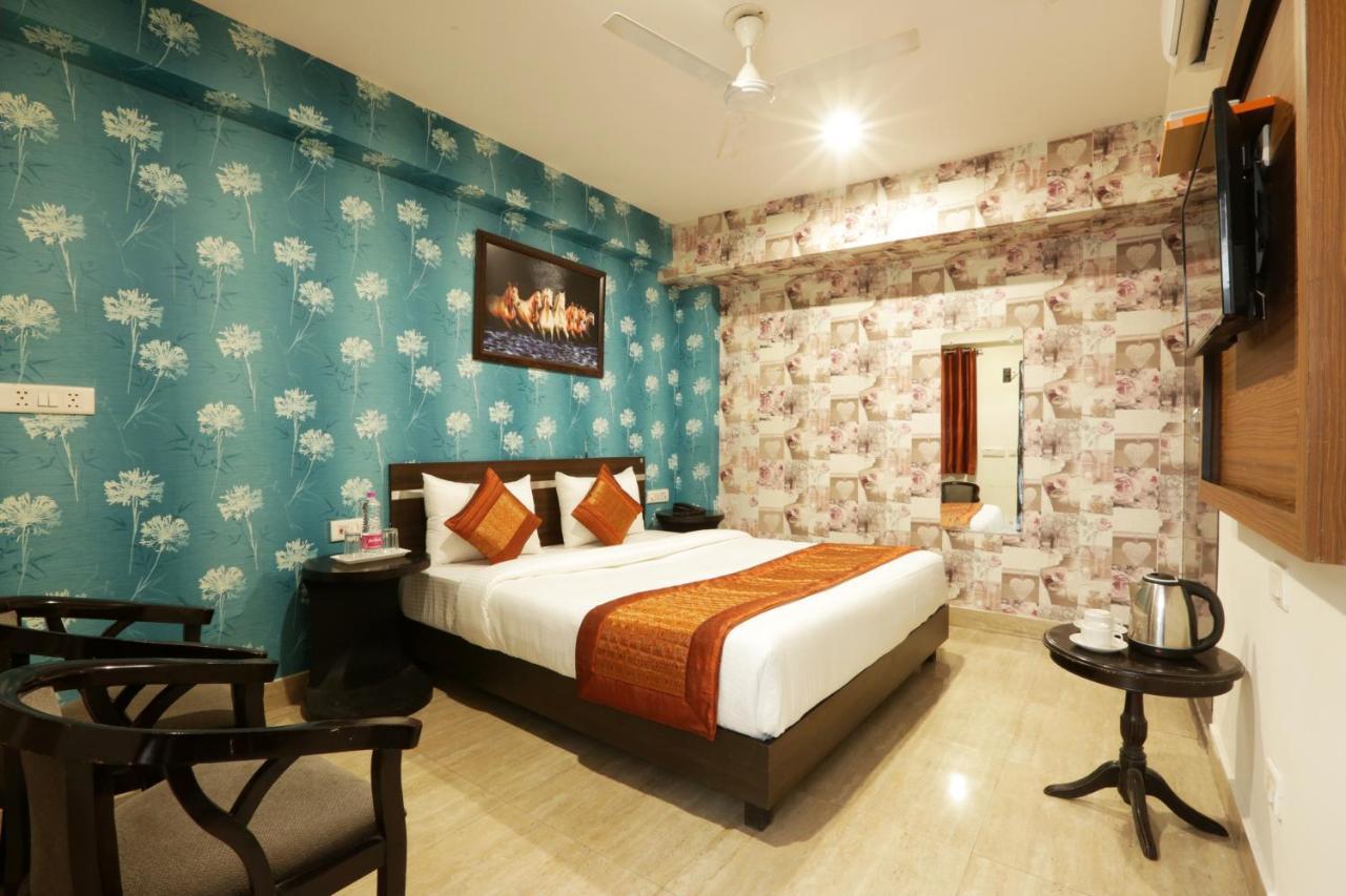 Hotel Classic Ню Делхи Екстериор снимка