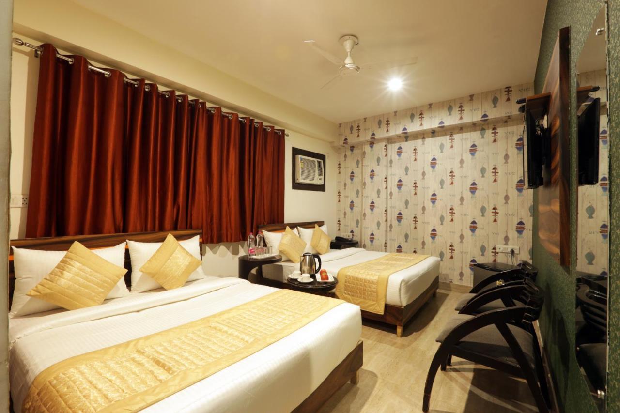 Hotel Classic Ню Делхи Екстериор снимка
