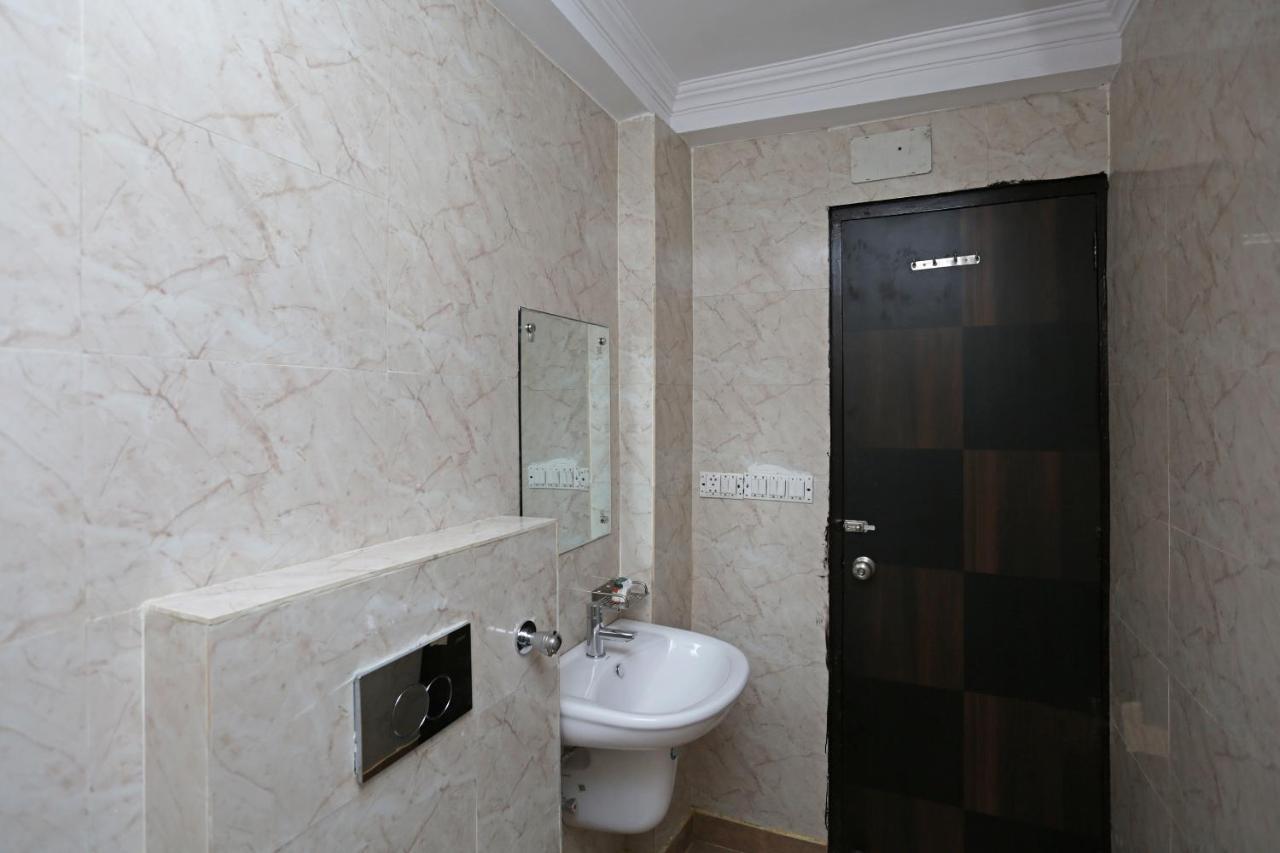 Hotel Classic Ню Делхи Екстериор снимка
