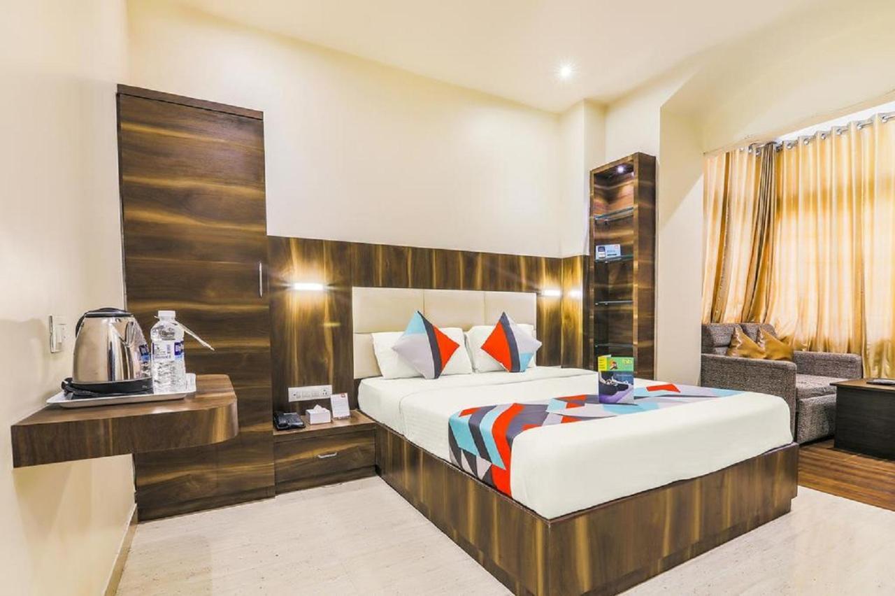 Hotel Classic Ню Делхи Екстериор снимка